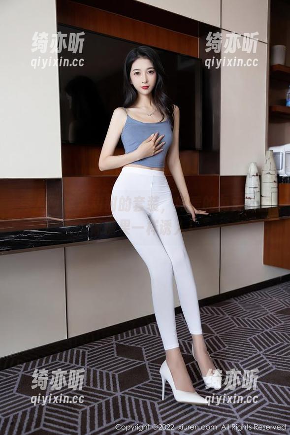 秀人网-尹甜甜 秀人网 - 尹甜甜的套装,好看的免费套图像糖果一样诱人!