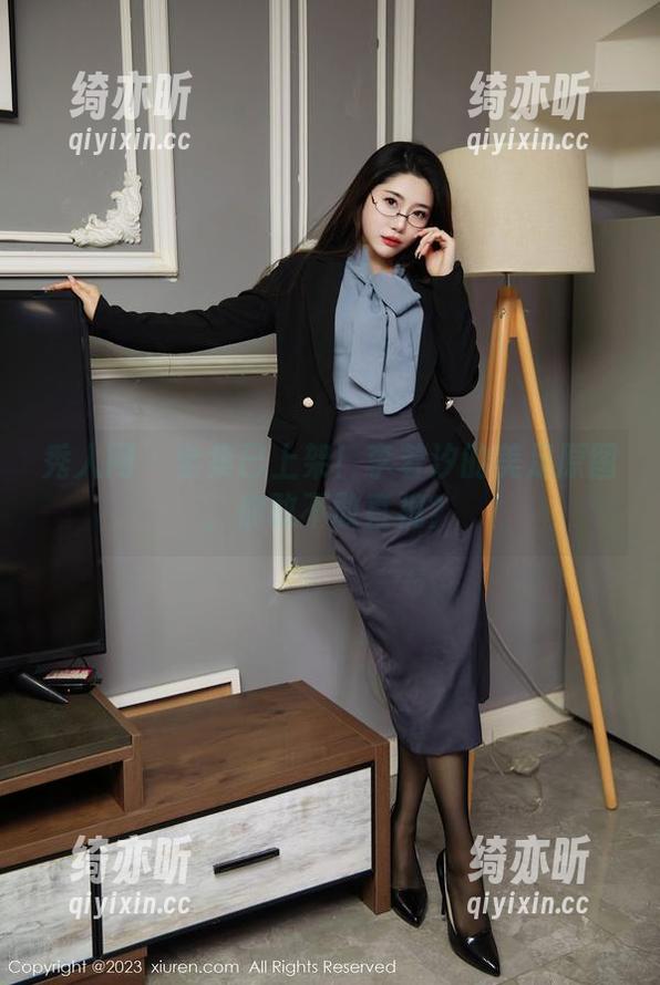 秀人网-李若汐 秀人网 - 全集已上架!李若汐的美足原图,你敢不敢直视?