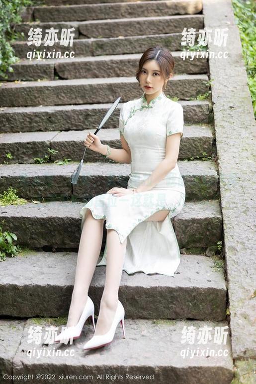 秀人网-玥儿玥er 秀人网 - 来吧,香格里拉,我的定制作品上演光影的错位—这就是玥儿玥er!