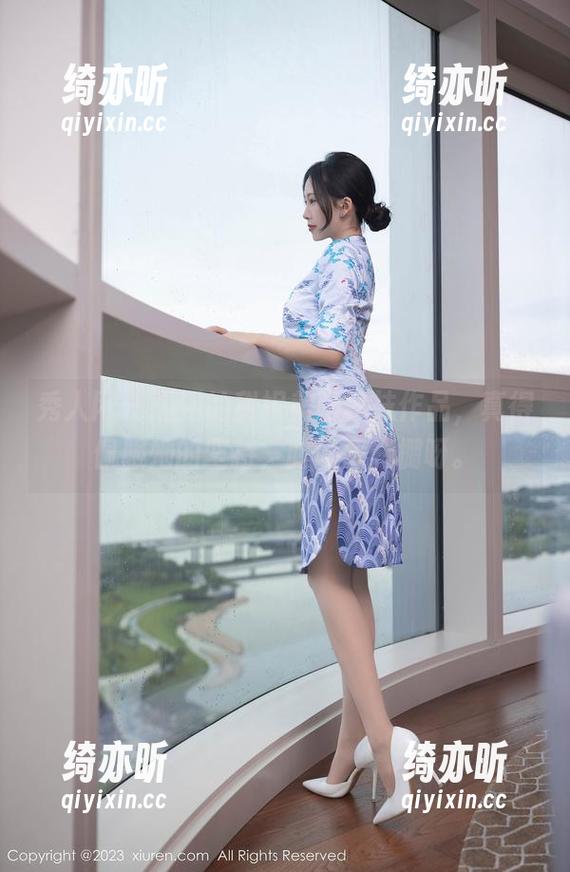 秀人网-甜妮 秀人网 - 最新的甜妮美腿丝袜作品,真得佩服她的坚持,时尚感爆棚呀。