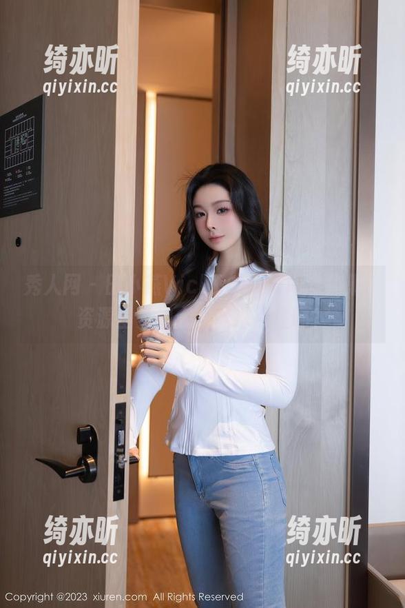 秀人网-田小燕Vicky 秀人网 - 田小燕Vicky的双马尾写真集,资源虽多但人设能撑得住吗?