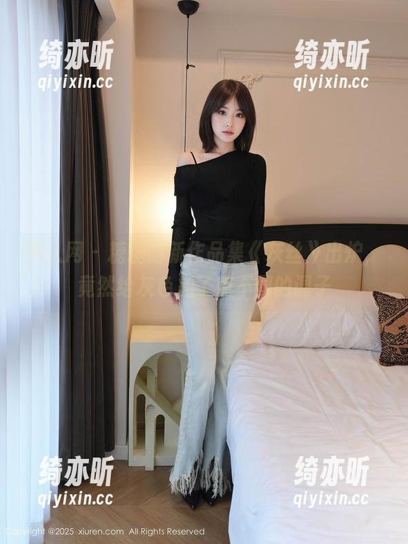 秀人网 - 糖糖的新作品集《灰丝》出炉，竟然给灰色加了点不同的调子