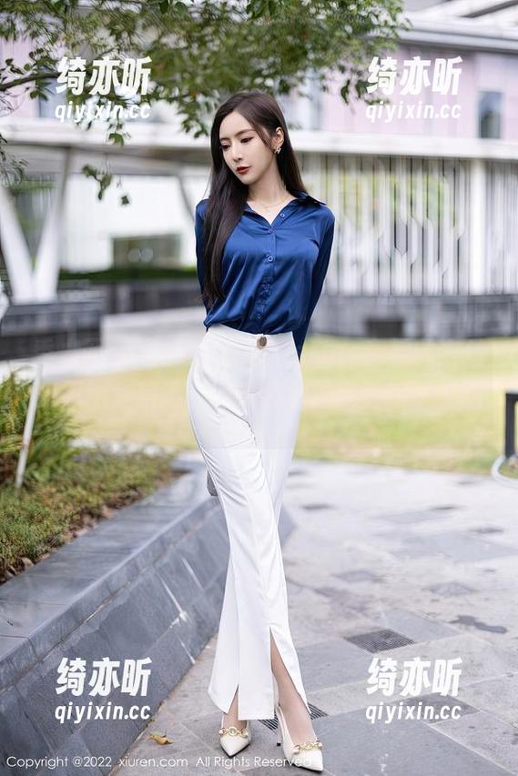 秀人网-黄可Christine 秀人网 - 哦,黄可Christine和她的白丝:原图、精选,随便聊聊这漂亮的线条吧。