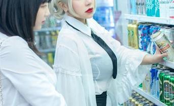 穆零Mu0的碧蓝航线-可畏,来看她的cos如何在图片中描绘淡淡的气质吧。