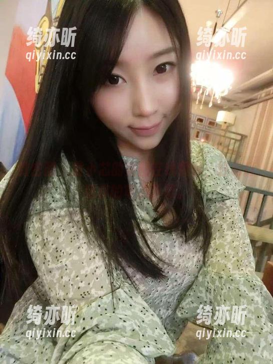 微密圈 - 童小芯的美图在线展示，轻松打破你的审美下限。