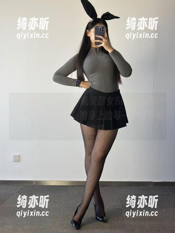 美邵女Baby 微密圈 - 算了,不说美邵女Baby油画一样的黑白图集了,她身上的每一个细节都在跟我炫耀。