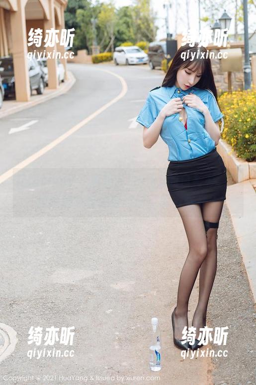 花漾show - 唐婉儿Lucky的白衬衫，这套图居然有种穿越时空的古怪感？