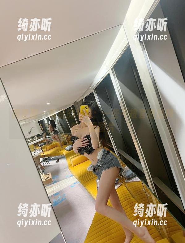葛征 微密圈 - 葛征的写真:一些不按套路出牌的耀眼图片