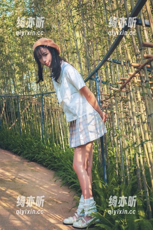 让我们在线嗨一嗨，西呱呀呀呀的双人百合美图撩得停不下来
