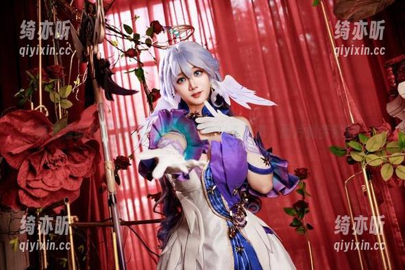 阿雪雪的兔子洞探险：原图下的初音未来，图片如梦似幻。