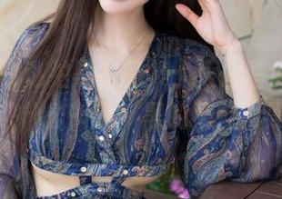 魅妍社 – 私拍黑色图集：大奶昔Kyra让你见识什么叫做“黑的不能再黑”！