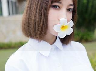 魅妍社 – 分享这张原图，我们来聊聊小狐狸Kathryn的泳衣趣事！